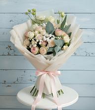 Букет цветов из:  Розы и Лизиантусы в Починке