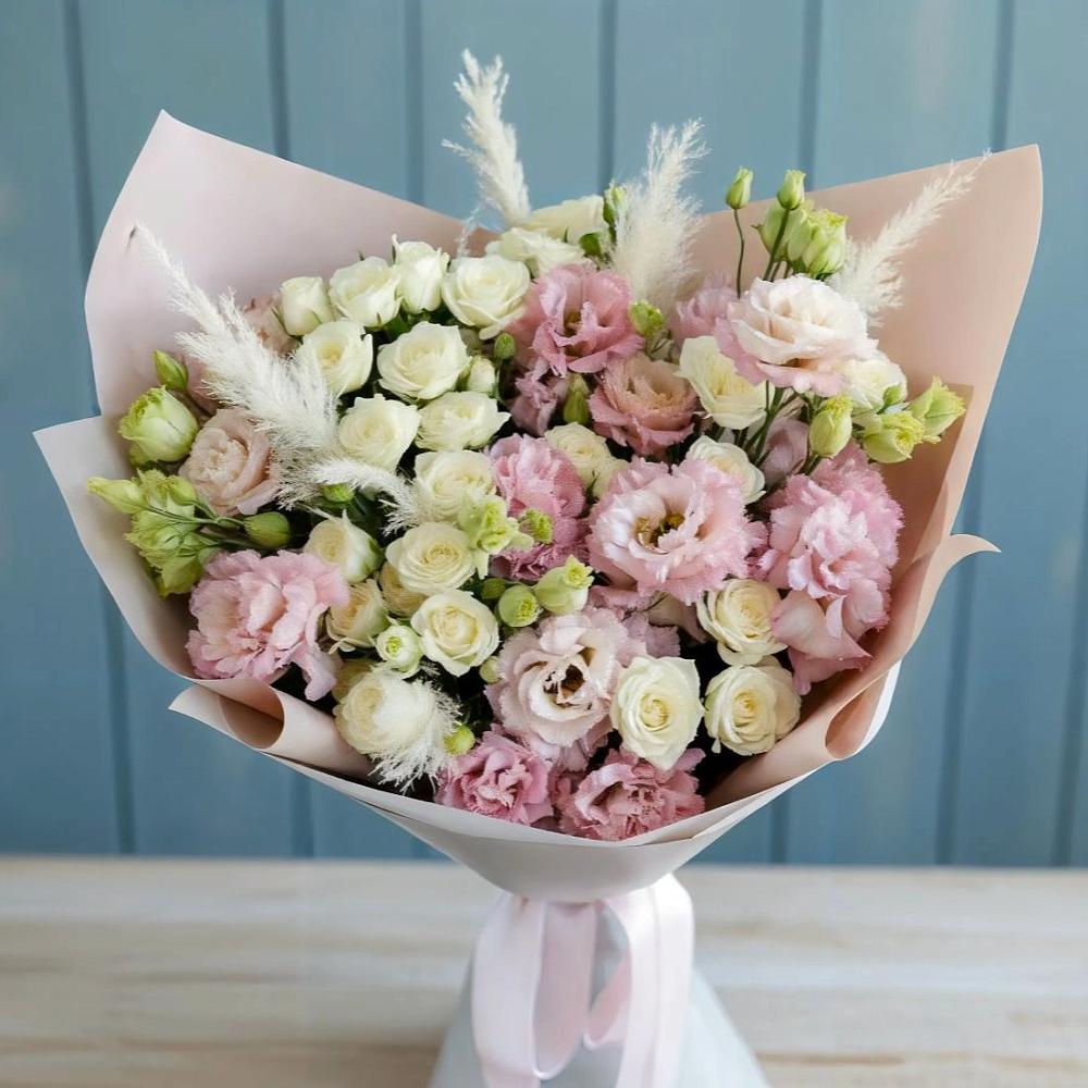 Букет цветов из: Альстромерии и Розы в Починке