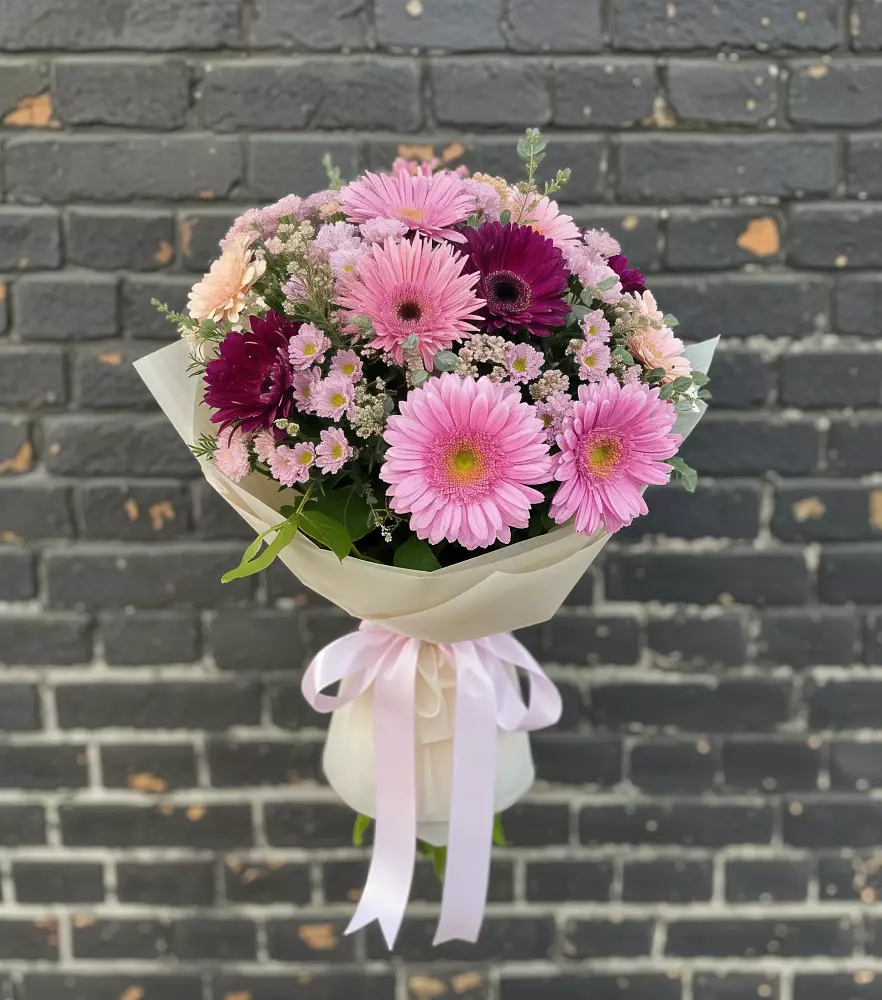 Букет цветов из: Герберы и Хризантемы в Починке