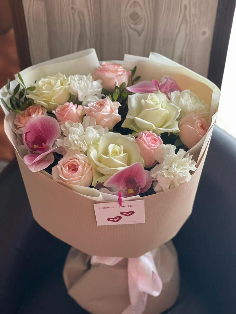 Букет цветов из: Орхидеи, Розы и Гвоздики в Починке