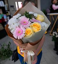 Букет цветов из:  Герберы, Розы и Хризантемы в Починке