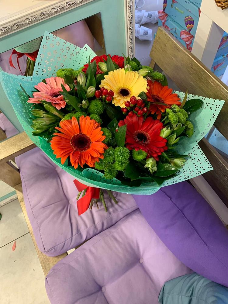 Букет цветов из: Герберы, Хризантемы и Альстромерии в Починке