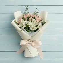 Букет цветов из:  Альстромерии в Починке