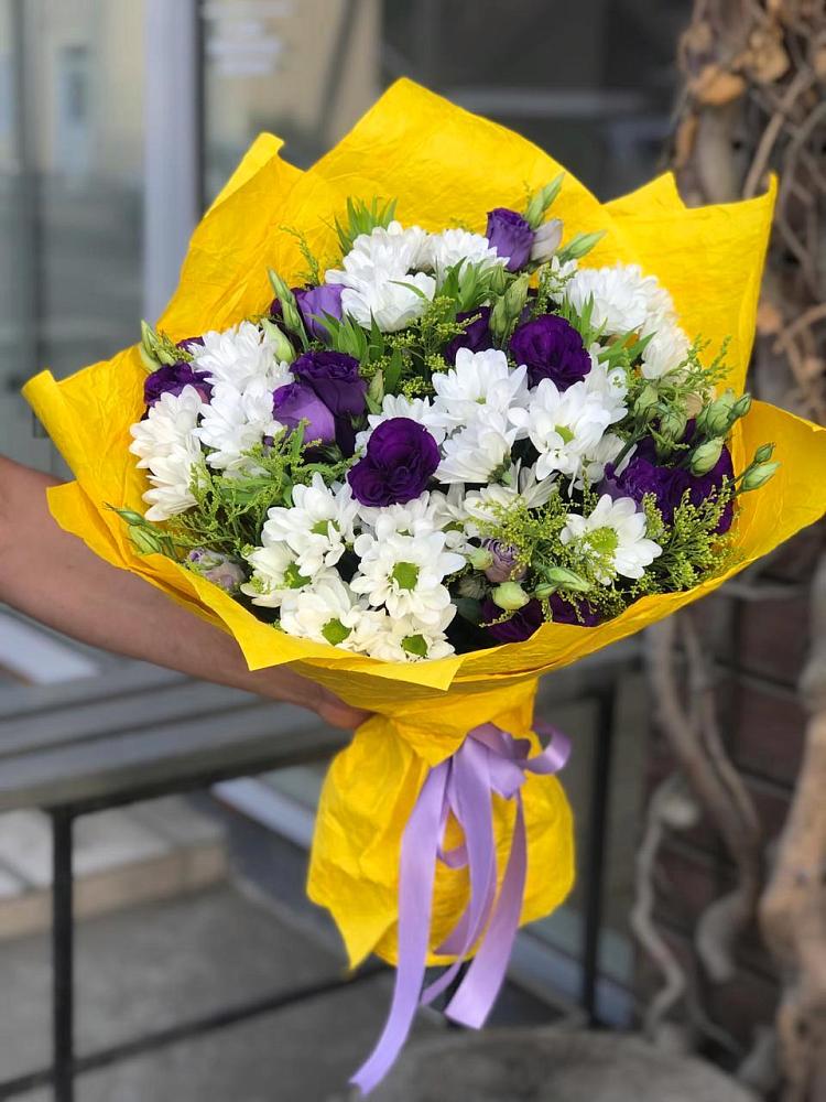 Букет цветов из: Ирисы, Хризантемы и Ромашки в Починке