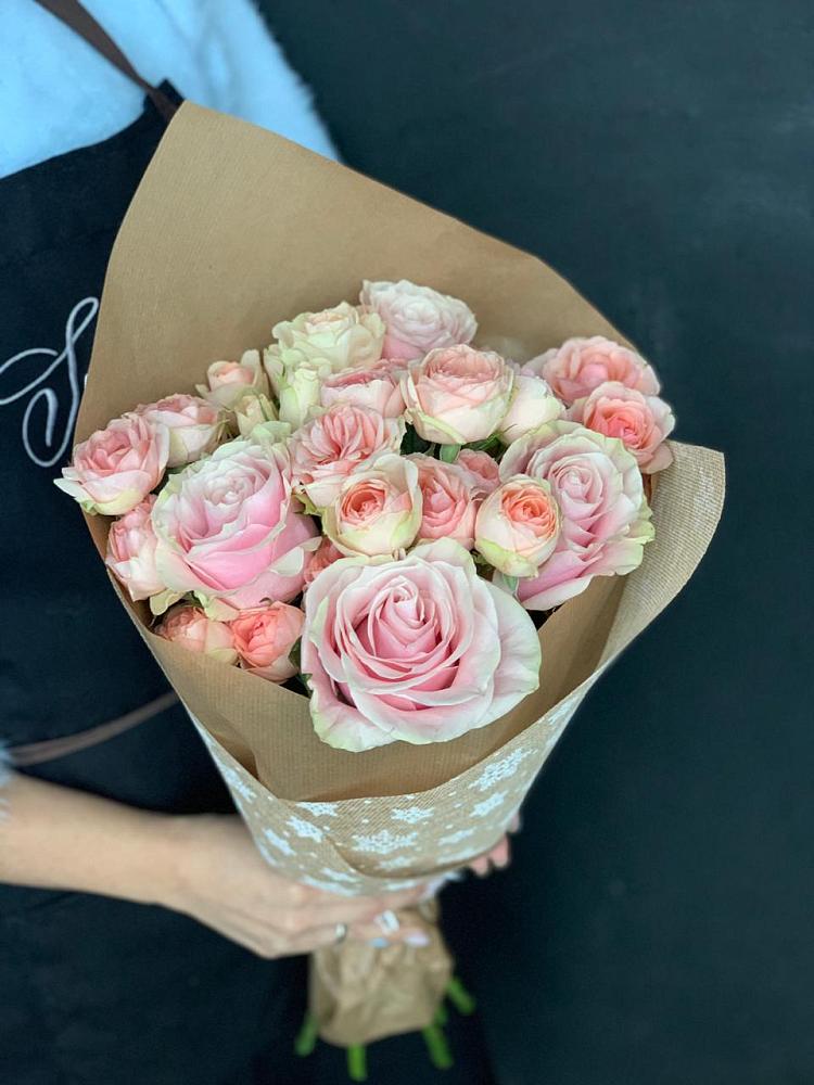 Букет цветов из: Хризантемы и Розы в Починке