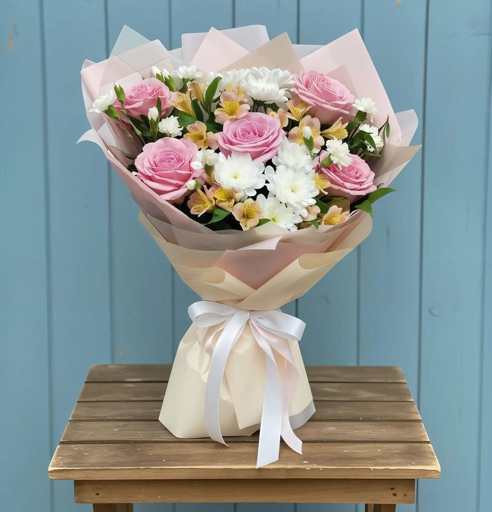 Букет цветов из: Гвоздики, Орхидеи и Розы в Починке