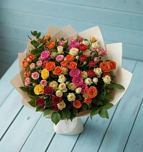 Букет Микс из разноцветных кустовых роз в Починке