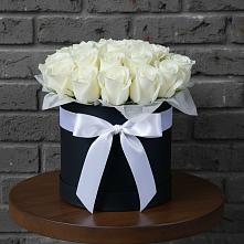 Цветочная композиция из Розы в шляпной коробке в Починке