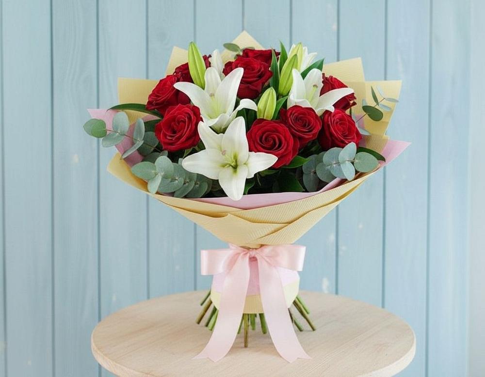 Букет цветов из: Лилии и Розы в Починке