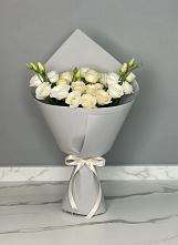 Букет цветов из:  Розы и Лизиантусы в Починке